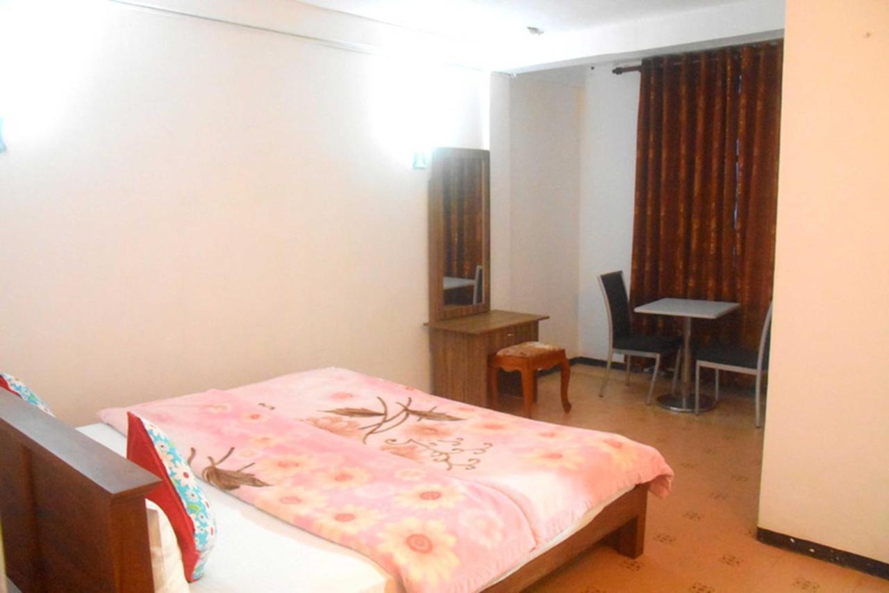 Hôtel Unique View Nuwaraeliya à Nuwara Eliya Extérieur photo